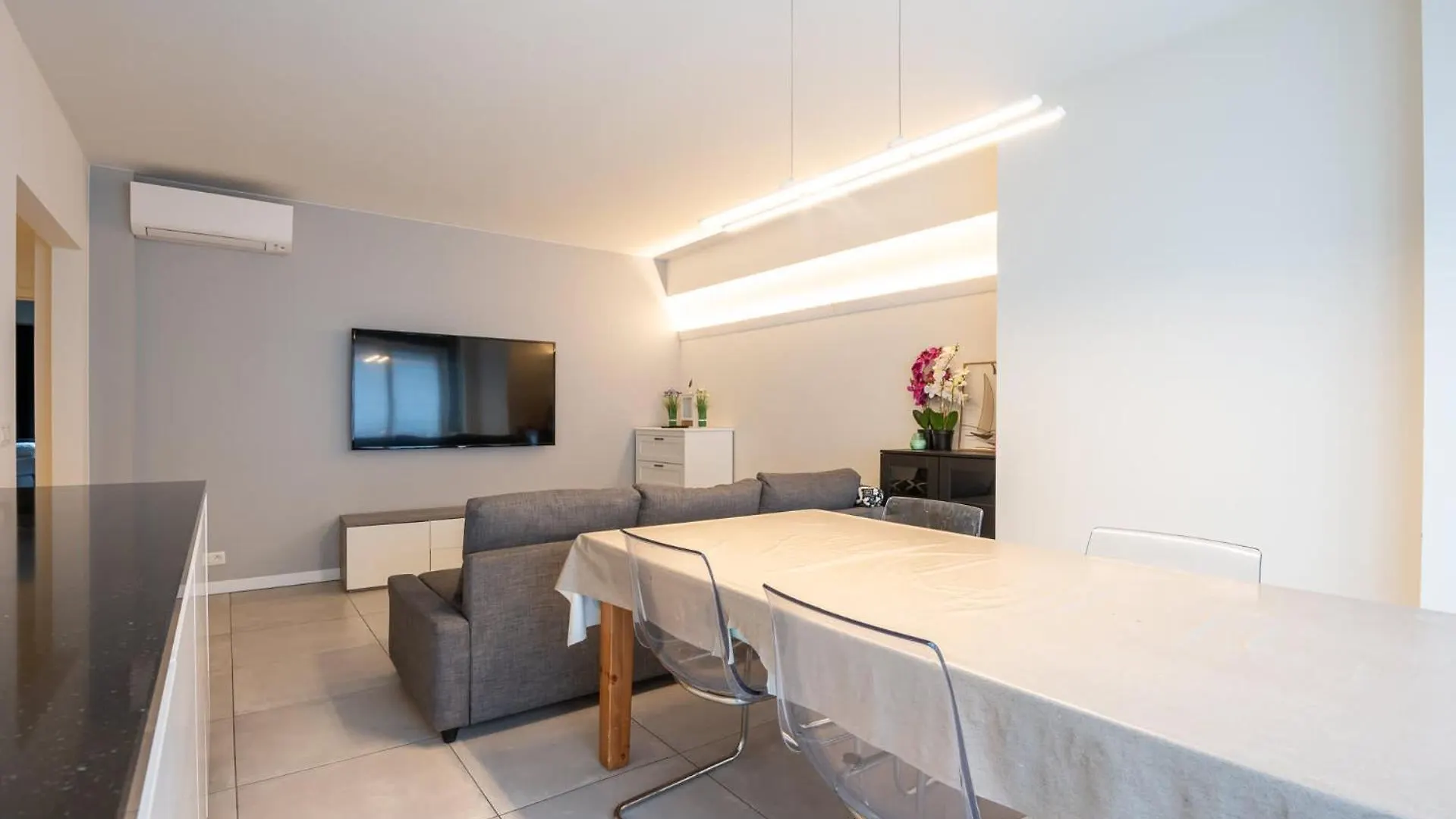 אוסטנדה Amazing Apartment For 8 With Parking Space