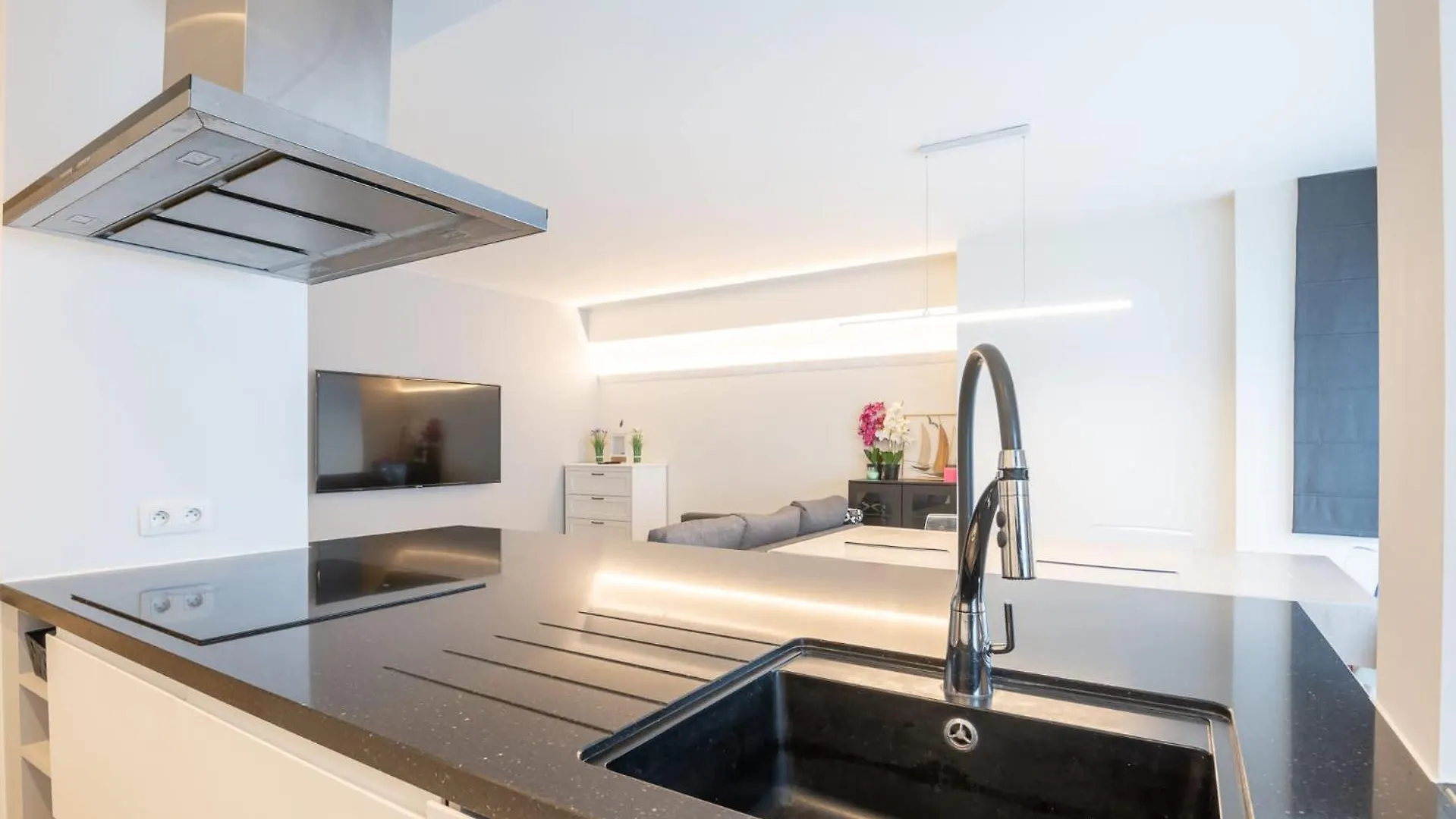 אוסטנדה Amazing Apartment For 8 With Parking Space